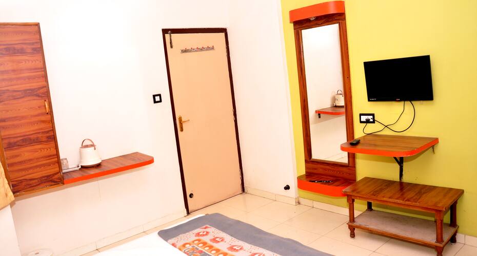 HotelMayurPalacebySkyStays Ambaji, Ambaji 4